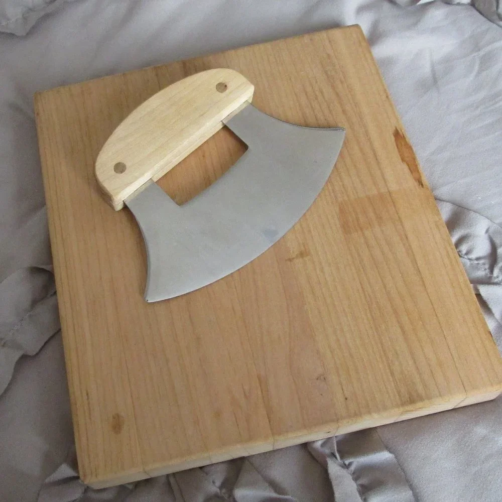 mezzaluna & concave cutting board set